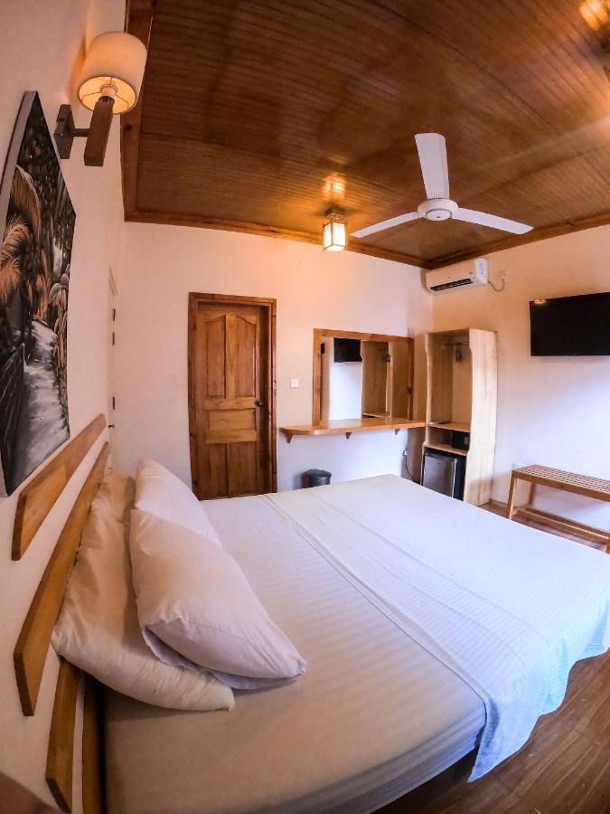 New Breeze Thoddoo Inn ภายนอก รูปภาพ